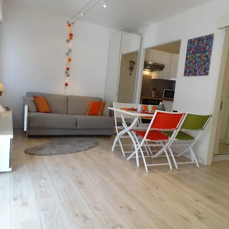 Superbe Studio Au Port Nice